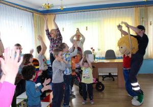 Jak Pstryk i Bzik zostali oświeceni - przedstawienie PGE