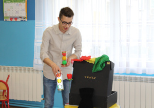 Magia na wesoło - pokaz iluzjonistyczny