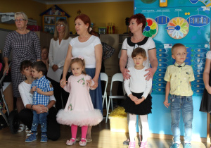 Iwo, Ania, Majka i Adaś z paniami Elą, Ulą L, Ulą K, Anią