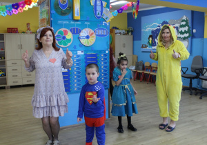 Krzyś i Denisa z paniami Ulą i Anią