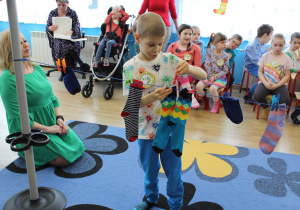 Dzień kolorowej skarpetki