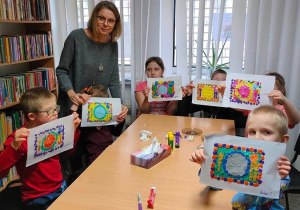Prezentacja gotowych prac dzieci