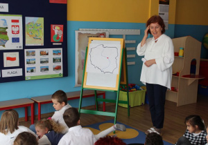 Śpiewanie hymnu narodowego 11