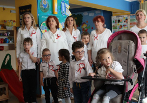 Śpiewanie hymnu narodowego 14