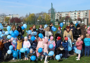 Uczestnicy Niebieskiego Spaceru dla Autyzmu 3