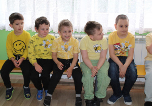 Na tropie zapylaczy - na zdjęciu Mikołaj, Kubuś, Boguś, Yaroslav i Daniil