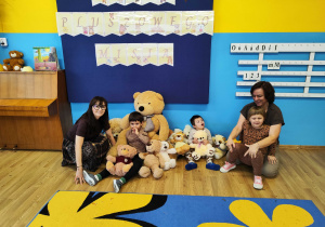 Grupa IV ze swoimi misiami.