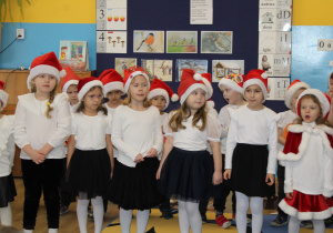 Wizyta przedszkolaków z PP Nr 9 - występ artystyczny gości