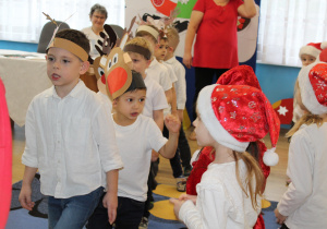 Wizyta przedszkolaków z PP Nr 9 - występ artystyczny gości